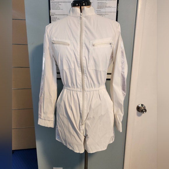 Fashion Nova Looking Icy Rooper - Picture 1 of 1